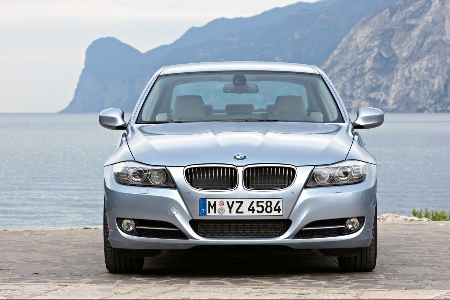  BMW 3-Series 2009 года  (фото 55 из 116)